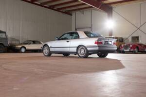 Immagine 8/27 di BMW 328i (1995)