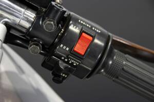 Immagine 45/50 di Suzuki GSX 750S Katana (1982)
