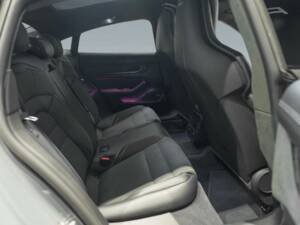 Image 8/16 de Porsche Taycan GTS (2024)