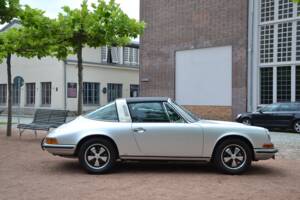 Immagine 7/31 di Porsche 911 2.2 S (1971)