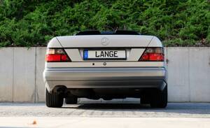 Image 14/74 of Mercedes-Benz E 320 (1997)