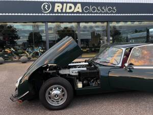 Image 36/46 de Jaguar Type E V12 (2+2) (1972)