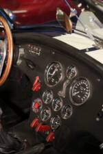 Image 41/57 of AC Cobra 427 (1965)