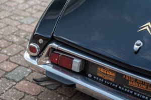 Image 22/56 of Citroën DS 20 Pallas (1971)