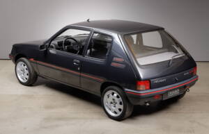 Imagen 4/28 de Peugeot 205 GTi 1.9 (1991)