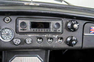 Image 27/50 of MG MGB (1964)