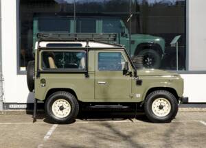 Bild 11/32 von Land Rover Defender 90 Works V8 (2014)