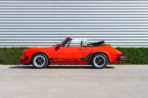 Image 21/38 de Porsche 911 Carrera 3.2 (1987)