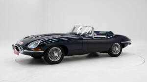 Bild 1/15 von Jaguar E-Type 4.2 (1966)