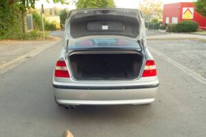 Afbeelding 38/58 van BMW 330i (2002)
