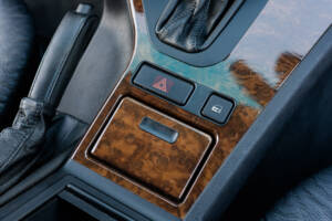 Image 26/31 of BMW 528i (1996)