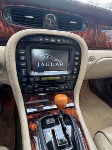 Image 7/22 of Jaguar XJR Super V8 (2005)