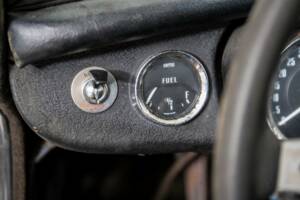 Afbeelding 23/50 van MG MGB GT (1972)