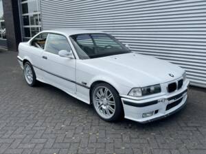 Image 1/8 of BMW 320i (1996)