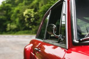 Image 9/50 of MG MGB GT V8 (1977)