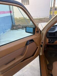 Immagine 13/14 di Mercedes-Benz 230 TE (1987)