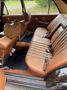 Image 5/37 de Mercedes-Benz 280 SEL 4,5 (1972)