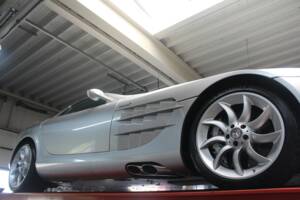 Bild 18/50 von Mercedes-Benz SLR McLaren (2006)