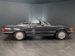Image 10/50 of Mercedes-Benz 300 SL (1989)