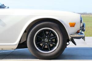 Image 19/50 de Triumph TR 6 (1970)
