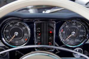 Afbeelding 17/20 van Mercedes-Benz 280 SL (1971)