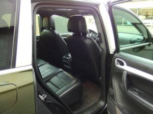 Image 59/99 of Porsche Cayenne Turbo (2007)