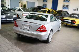 Imagen 16/50 de Mercedes-Benz SLK 32 AMG (2002)