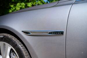 Image 11/50 of Jaguar XJ 5.0 (2012)