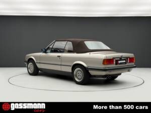 Bild 7/15 von BMW 320i (1990)