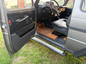 Image 11/13 of Mercedes-Benz 280 GE (SWB) (1982)