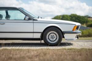 Bild 17/44 von BMW 628 CSi (1900)