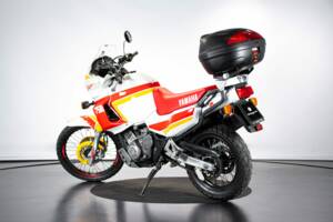 Image 2/35 de Yamaha XTZ 750 Super Ténéré (1989)