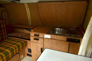 Image 18/18 of Volkswagen T2b panel van (1978)