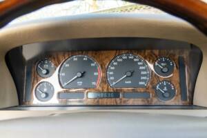 Image 30/50 of Jaguar XJ 6 4.0 Sovereign (1995)