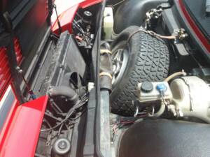 Image 49/73 de Ferrari Mondial Quattrovalvole (1984)