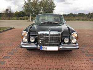 Image 20/24 of Mercedes-Benz 280 SE 3,5 (1971)