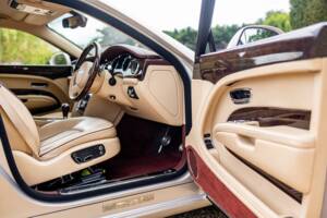Image 15/50 of Bentley Mulsanne (2011)