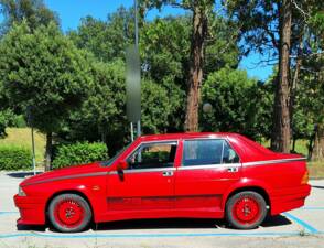 Image 9/24 de Alfa Romeo 75 1.8 Turbo Evoluzione (1987)