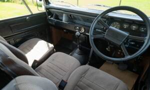 Image 4/33 of Land Rover Defender 110 (1983)