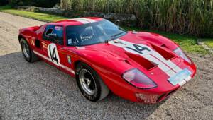 Image 16/47 de Ford GT40 (1965)