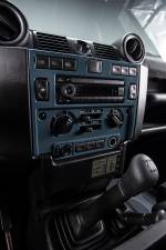 Image 18/34 of Land Rover Defender 90 Heritage (2007)