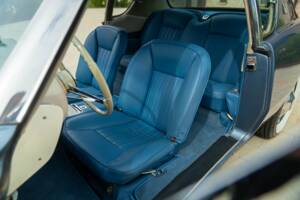 Image 46/50 of Studebaker Avanti (1963)
