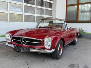Image 1/19 of Mercedes-Benz 280 SL (1971)