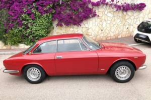 Afbeelding 2/53 van Alfa Romeo Giulia 1600 Sprint GT Veloce (1967)