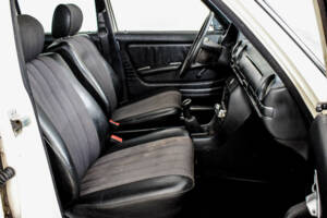 Bild 4/46 von Mercedes-Benz 240 D (1982)