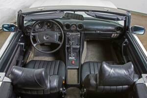 Image 28/30 of Mercedes-Benz 350 SL (1972)