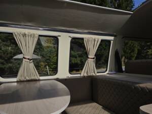 Image 15/30 of Volkswagen T2 Brasil Camper (1982)