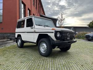 Image 3/33 of Mercedes-Benz 200 GE (SWB) (1987)
