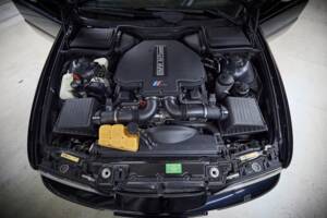 Image 82/99 of BMW M5 (2000)