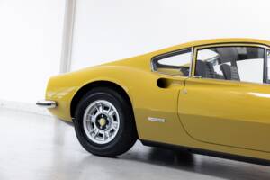 Afbeelding 18/39 van Ferrari Dino 246 GT (1970)